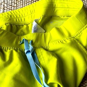 Figs citrine Large petite Zamora worn once